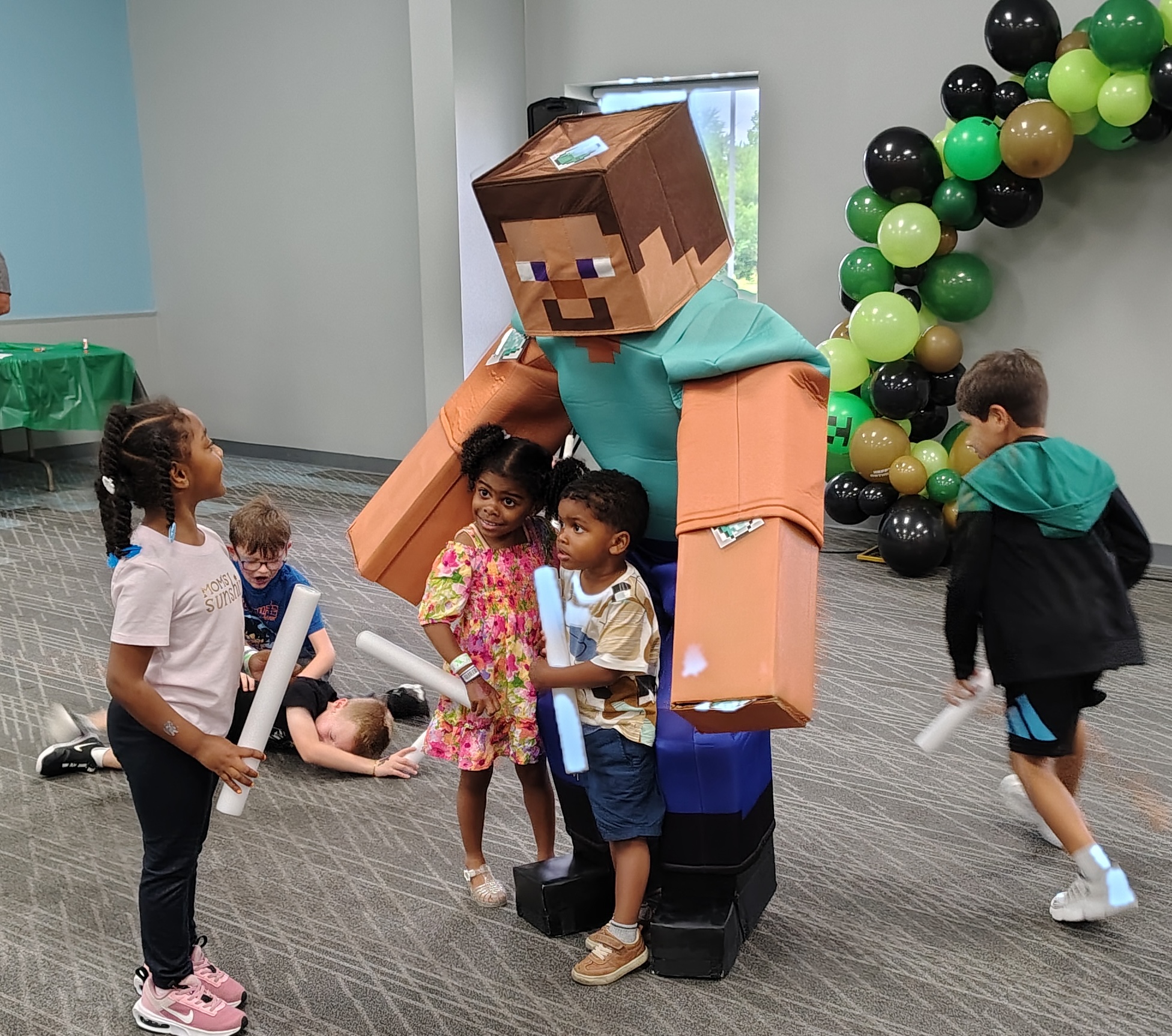 IMG_20250516_181301685_HDR minecraft steve a novel princess party